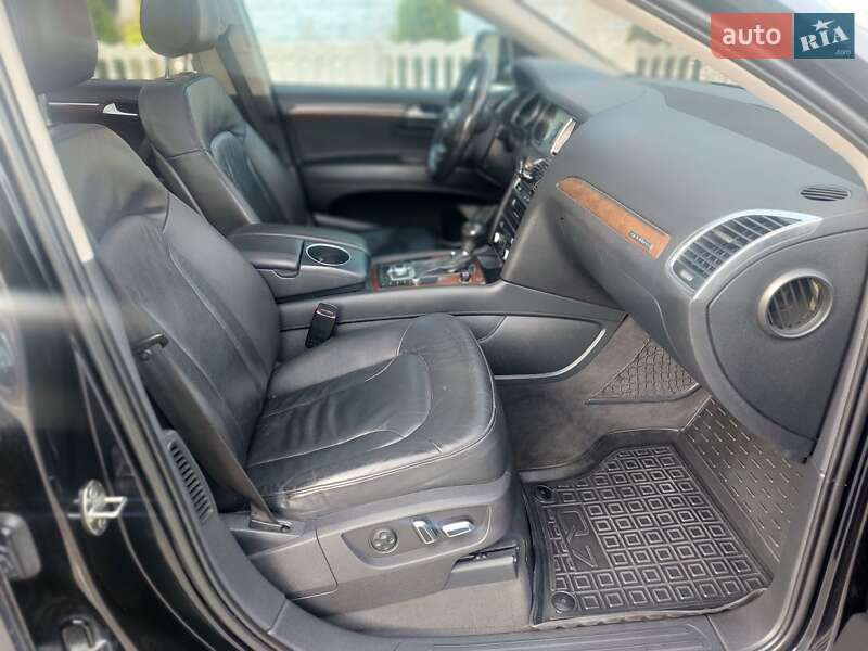Внедорожник / Кроссовер Audi Q7 2012 в Смотриче