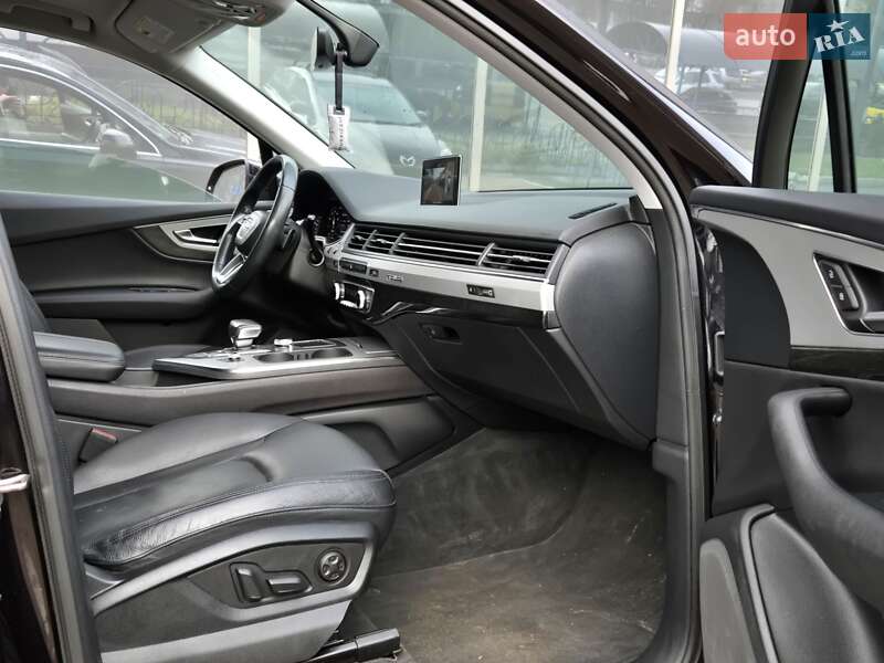 Внедорожник / Кроссовер Audi Q7 2018 в Киеве