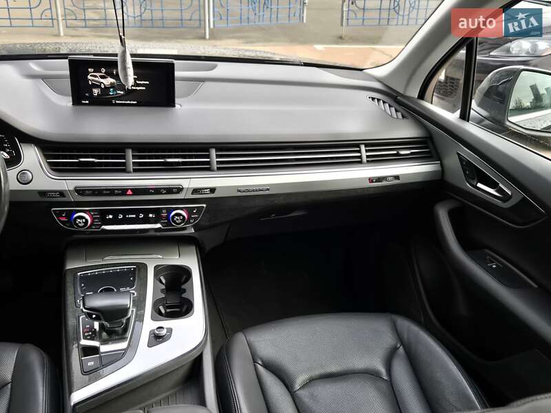 Внедорожник / Кроссовер Audi Q7 2018 в Киеве