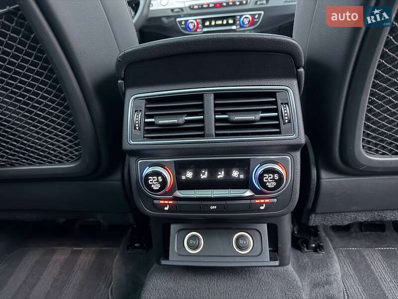 Внедорожник / Кроссовер Audi Q7 2017 в Ровно