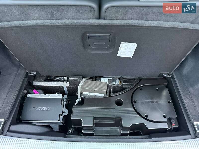 Внедорожник / Кроссовер Audi Q7 2017 в Ровно