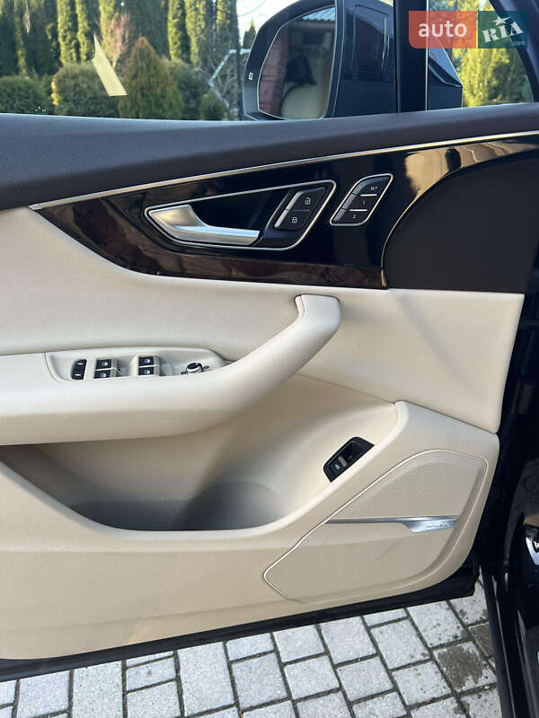 Внедорожник / Кроссовер Audi Q7 2017 в Львове