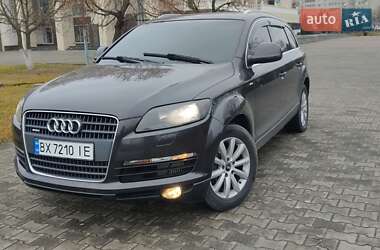 Внедорожник / Кроссовер Audi Q7 2006 в Нетешине