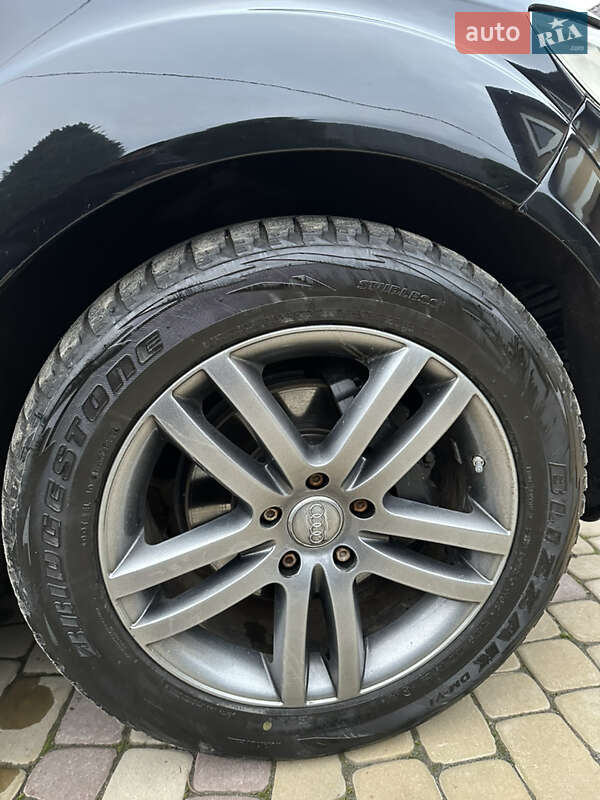 Внедорожник / Кроссовер Audi Q7 2009 в Млинове
