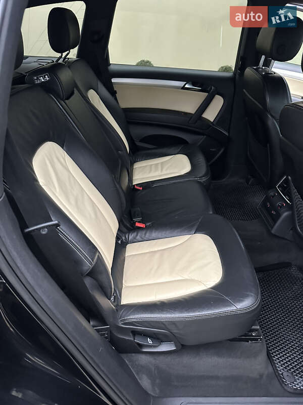 Внедорожник / Кроссовер Audi Q7 2009 в Млинове