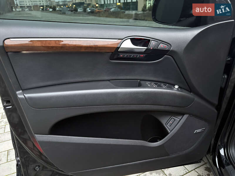 Внедорожник / Кроссовер Audi Q7 2014 в Хмельницком