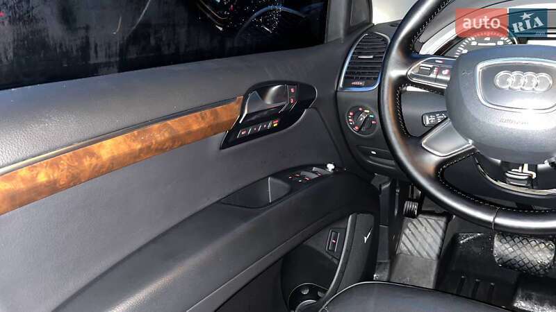 Внедорожник / Кроссовер Audi Q7 2012 в Хмельницком