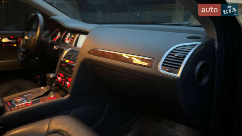 Внедорожник / Кроссовер Audi Q7 2012 в Хмельницком