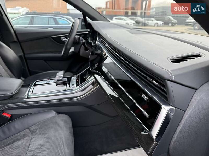 Внедорожник / Кроссовер Audi Q7 2020 в Тернополе