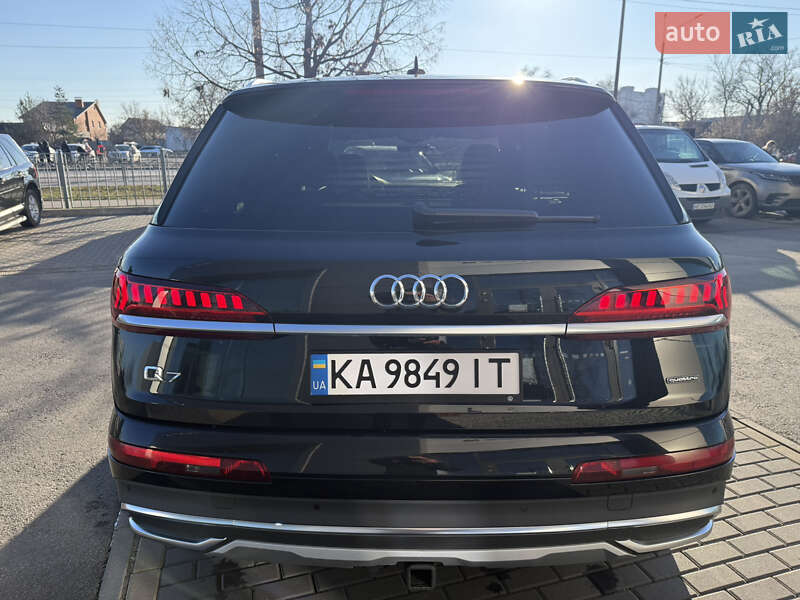 Внедорожник / Кроссовер Audi Q7 2022 в Харькове