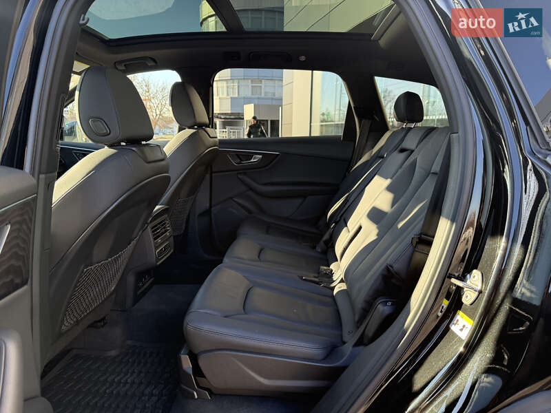 Внедорожник / Кроссовер Audi Q7 2022 в Харькове