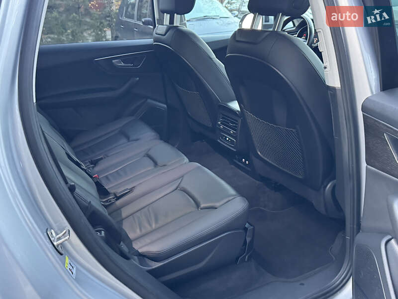 Внедорожник / Кроссовер Audi Q7 2021 в Полтаве