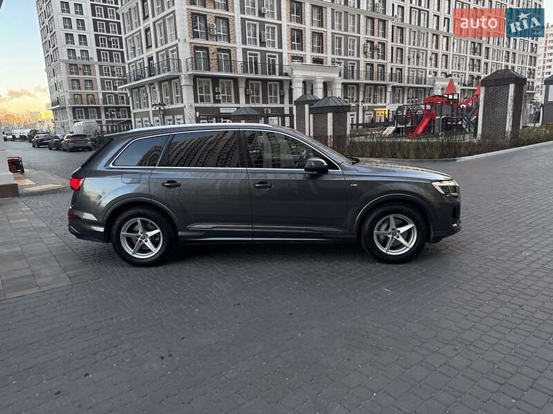 Позашляховик / Кросовер Audi Q7 2024 в Києві фото 99 Позашляховик / Кросовер Audi Q7 2024 в Києві