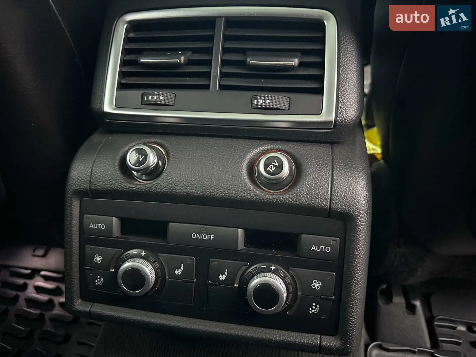 2010 Audi Q7 - мініатюра 21