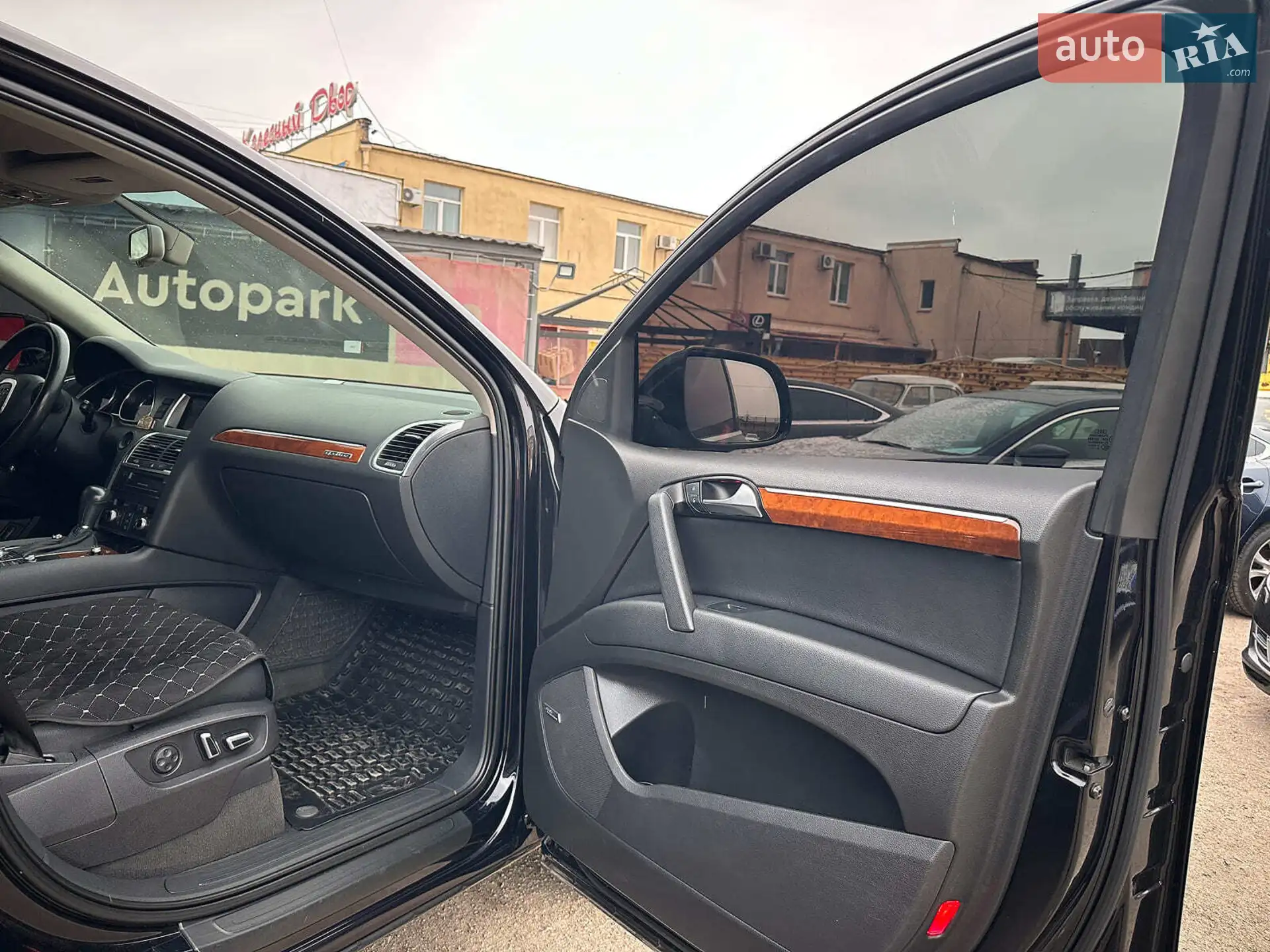 2010 Audi Q7 - мініатюра 22