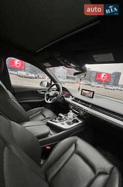 Внедорожник / Кроссовер Audi Q7 2019 в Киеве