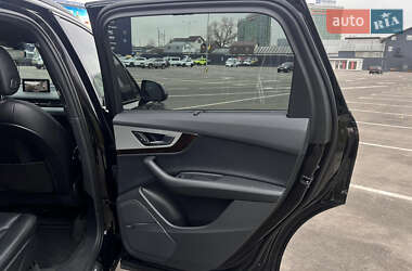 Внедорожник / Кроссовер Audi Q7 2019 в Киеве
