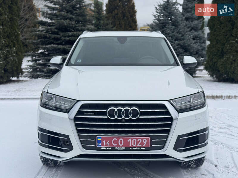 Внедорожник / Кроссовер Audi Q7 2019 в Киеве