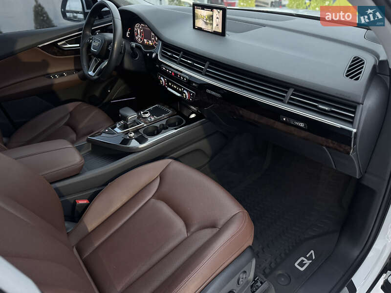 Внедорожник / Кроссовер Audi Q7 2019 в Киеве