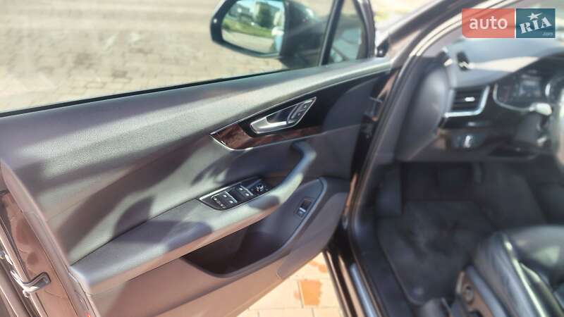 Позашляховик / Кросовер Audi Q7 2016 в Нетішині фото 20 Позашляховик / Кросовер Audi Q7 2016 в Нетішині