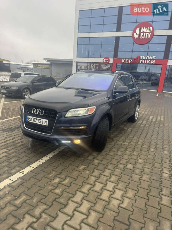 Внедорожник / Кроссовер Audi Q7 2008 в Черновцах