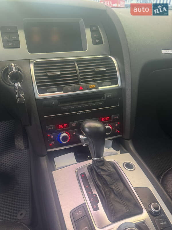 Внедорожник / Кроссовер Audi Q7 2008 в Черновцах