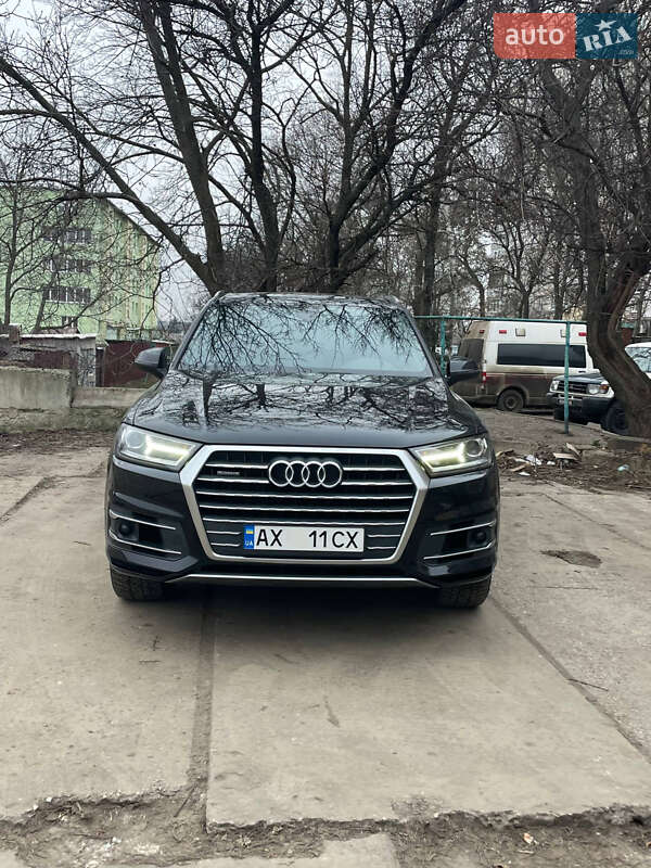 Audi Q7 2016