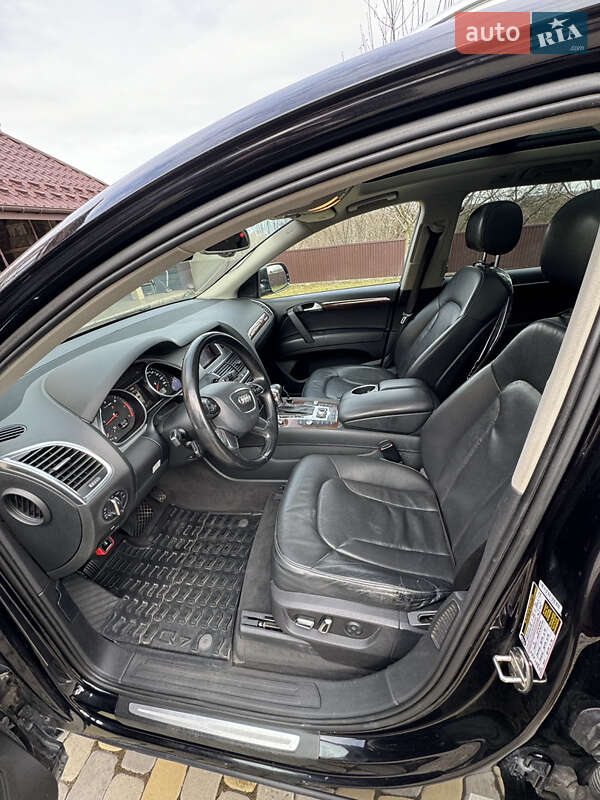 Позашляховик / Кросовер Audi Q7 2012 в Чернівцях