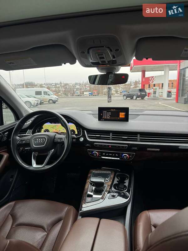 Позашляховик / Кросовер Audi Q7 2018 в Чернівцях