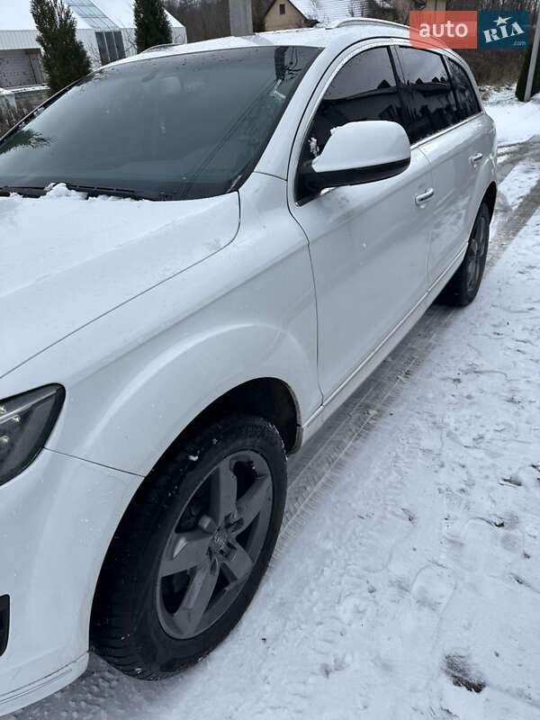 Позашляховик / Кросовер Audi Q7 2011 в Рівному