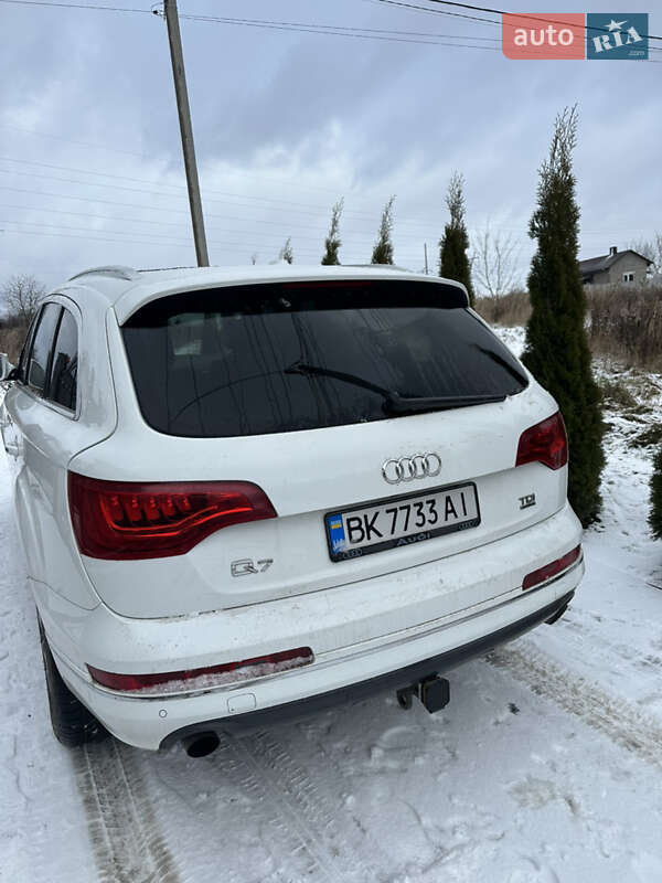 Позашляховик / Кросовер Audi Q7 2011 в Рівному