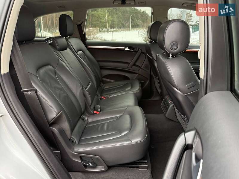 Позашляховик / Кросовер Audi Q7 2015 в Києві фото 19 Позашляховик / Кросовер Audi Q7 2015 в Києві