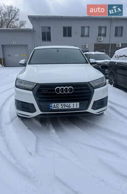 Позашляховик / Кросовер Audi Q7 2017 в Дніпрі