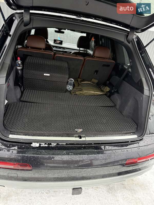 Внедорожник / Кроссовер Audi Q7 2018 в Киеве