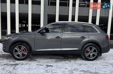 Внедорожник / Кроссовер Audi Q7 2016 в Киеве
