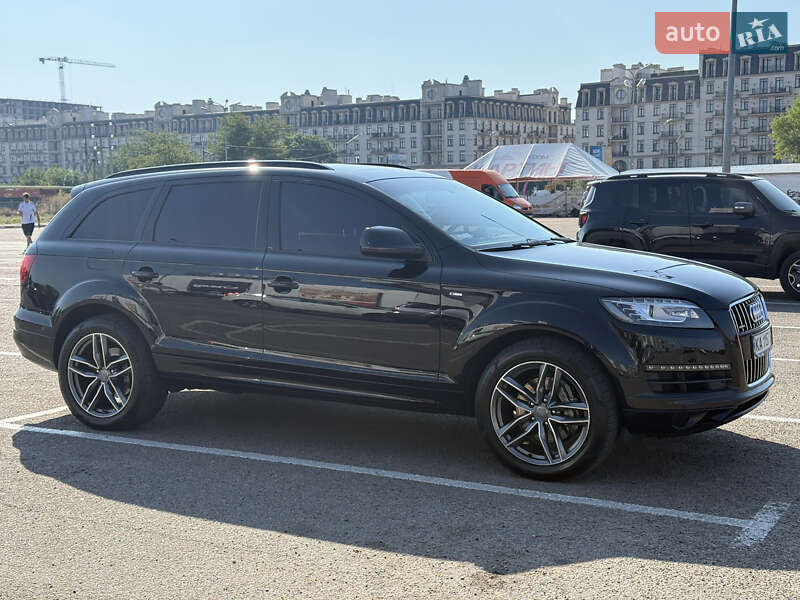 Позашляховик / Кросовер Audi Q7 2010 в Одесі