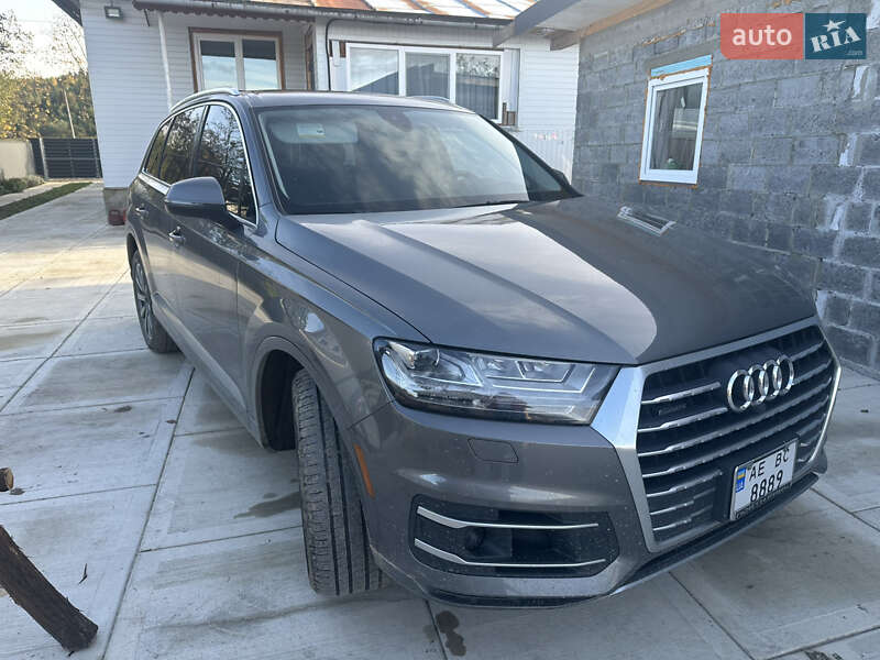 2017 Audi Q7, VIN WA1VAAF77JD007691:plate — фото 1 (autoria)
