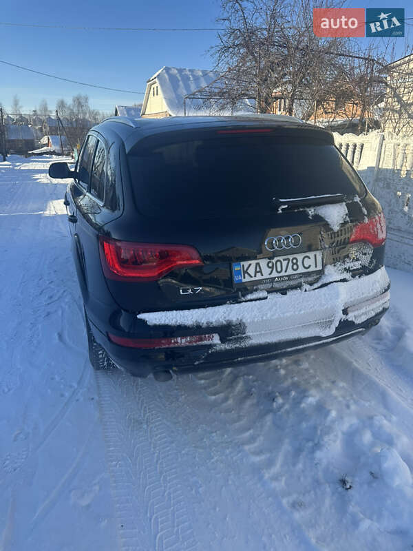 Позашляховик / Кросовер Audi Q7 2011 в Житомирі