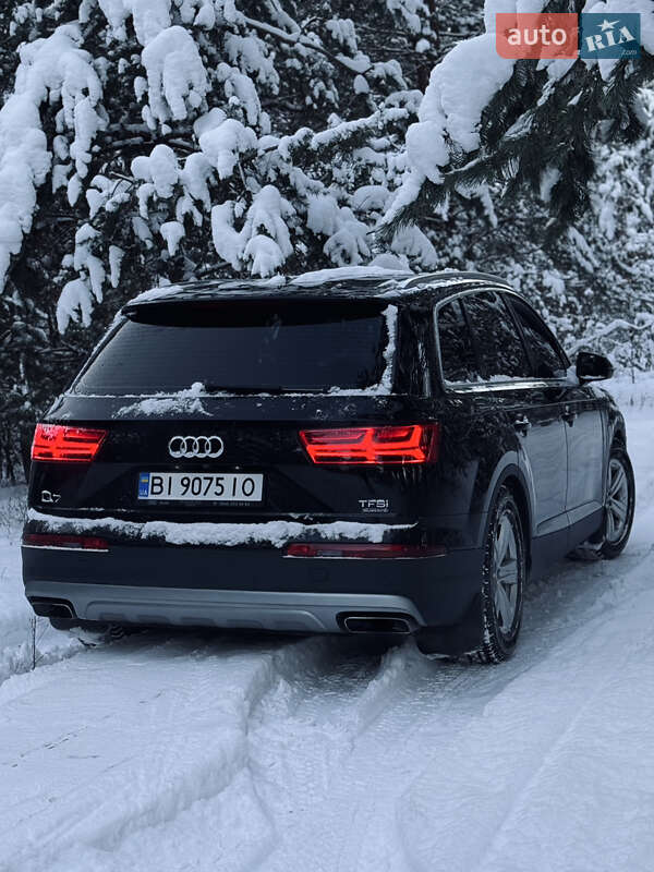 Внедорожник / Кроссовер Audi Q7 2018 в Горишних Плавнях