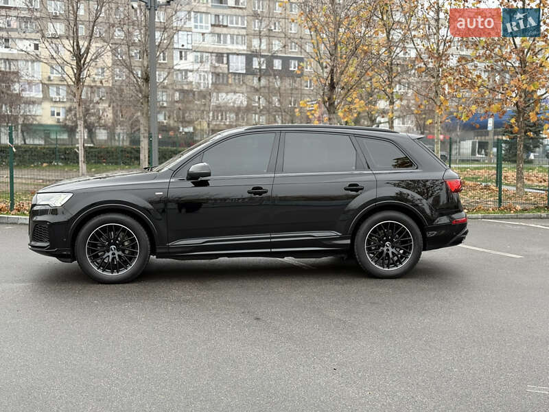 Внедорожник / Кроссовер Audi Q7 2020 в Днепре