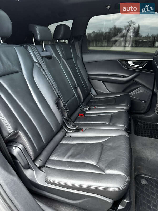 Позашляховик / Кросовер Audi Q7 2016 в Одесі фото 13 Позашляховик / Кросовер Audi Q7 2016 в Одесі