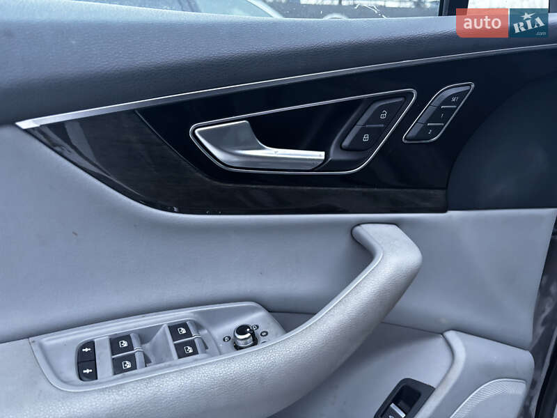 Внедорожник / Кроссовер Audi Q7 2018 в Стрые