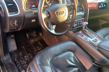 Внедорожник / Кроссовер Audi Q7 2015 в Новояворовске