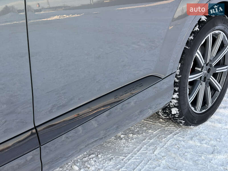 Позашляховик / Кросовер Audi Q7 2017 в Бердичеві