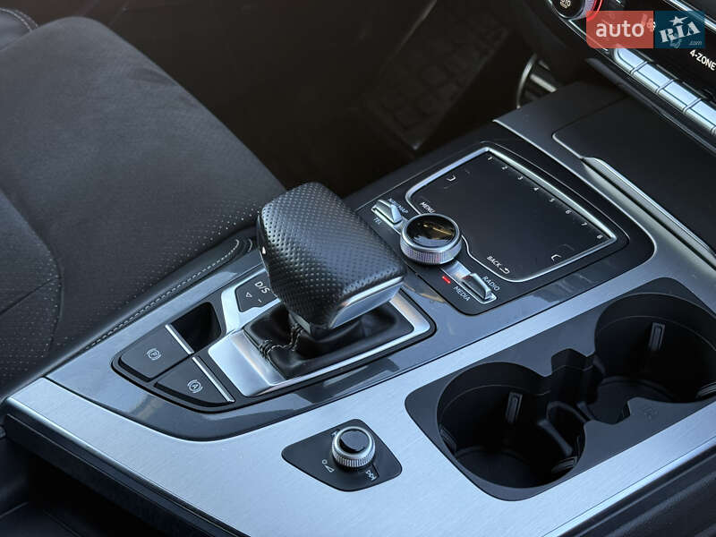Позашляховик / Кросовер Audi Q7 2017 в Бердичеві