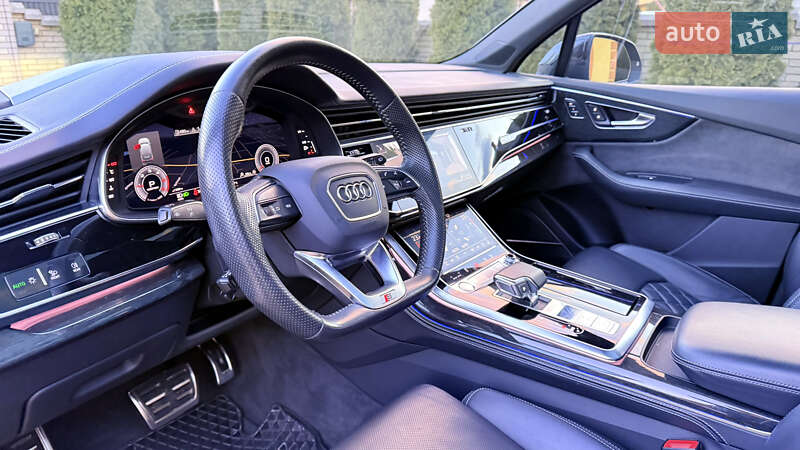 Внедорожник / Кроссовер Audi Q7 2019 в Черновцах
