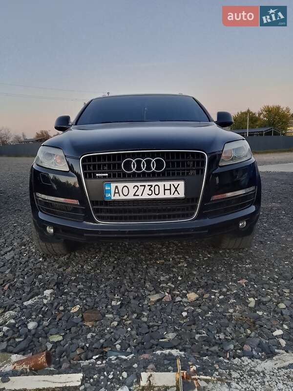 Позашляховик / Кросовер Audi Q7 2007 в Чопі