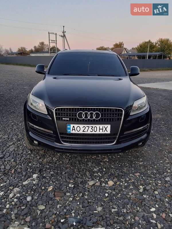 Позашляховик / Кросовер Audi Q7 2007 в Чопі