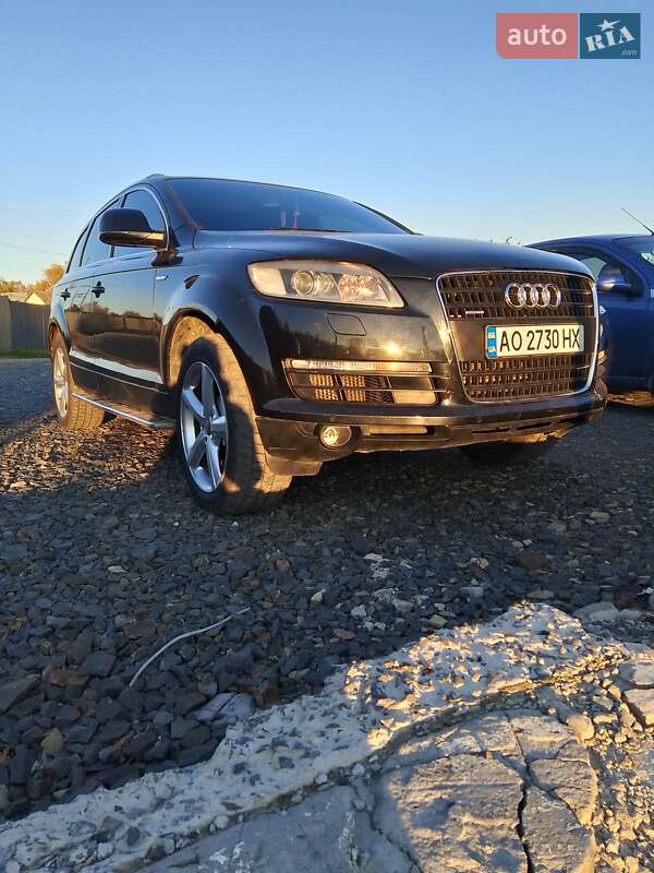 Позашляховик / Кросовер Audi Q7 2007 в Чопі