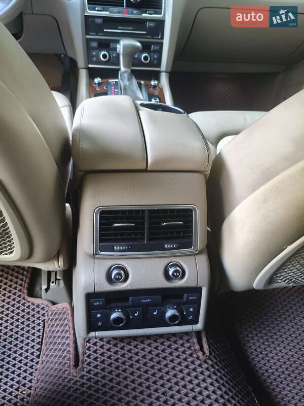 Позашляховик / Кросовер Audi Q7 2012 в Полтаві